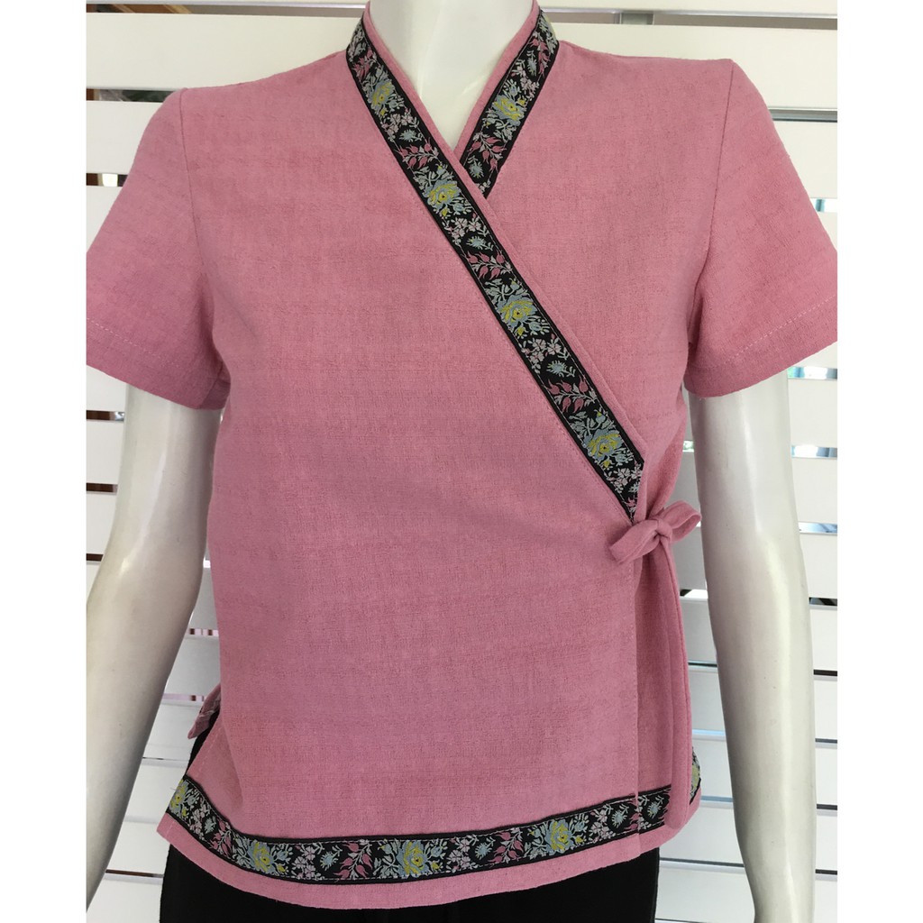 126PPB เสื้อป้ายผ้าฝ้ายผูกข้่างแต่งริบบิ้นสีชมพูกะปิ (pink) เสื้อสปา ชุดสปา นวดแผนไทย สปายูนิฟอร์ม