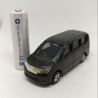 Nissan Serena by tomica