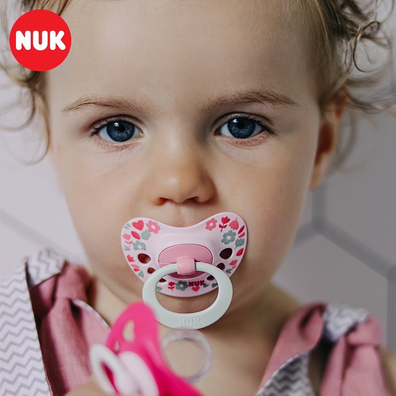 จุกหลอก NUK Signature Night 0-6m และ 6-18m แพคคู่ 💓เรืองแสงในที่มืดด้วยนะคะ💓 Made in Germany จุกหลอกจากเยอรมัน