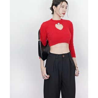 SLYQ HEART JEWEL FUR KNIT CROP TOP เสื้อครอป สเวตเตอร์ไหมพรมแขนยาวสี่ส่วน ทรงเข้ารูป