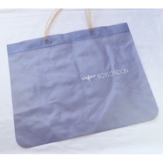 Boylondon Tote Bag size 18" x 15" พลาสติกสีม่วงใส มือสอง ของแท้