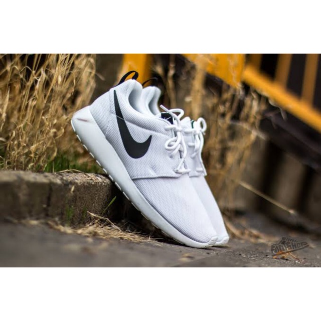 NIKE ROSHE RUN แท้ 100%
