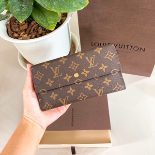 LV. สามใบพับสวยๆ มือสองของแท้