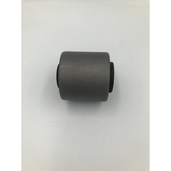 บูชปีกนกบน nissan E25 รถตู้นิสสัน E25