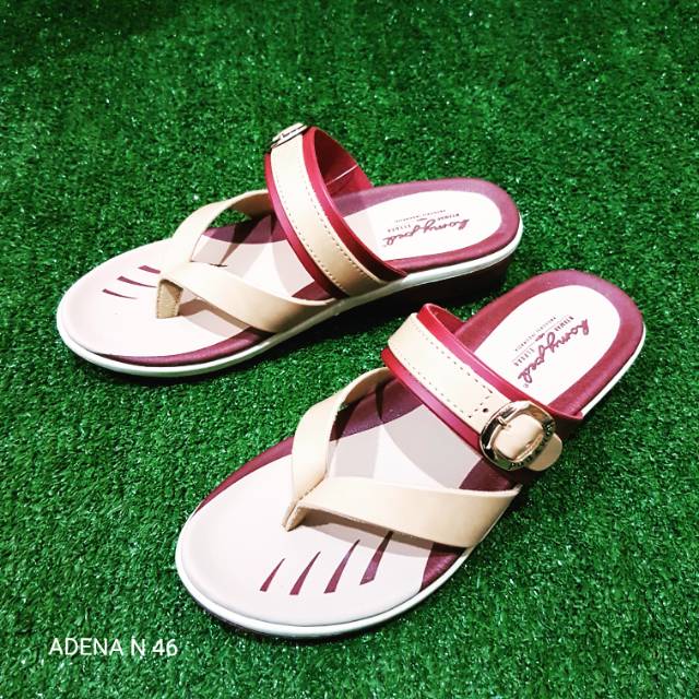 HOMYPED ADENA N-46 รองเท้าแตะผู้หญิง