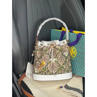 กระเป๋าถือ กระเป๋าสะพาย ทรงขนมจีบ Size M Tory burch t monogram jacquard embroidered bucket