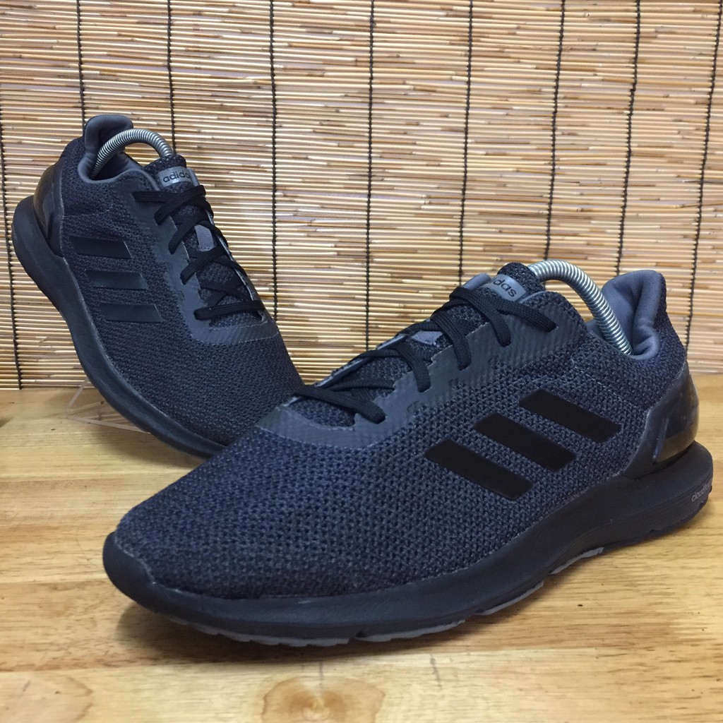Adidas Cosmic 2 รองเท้าผ้าใบมือสอง