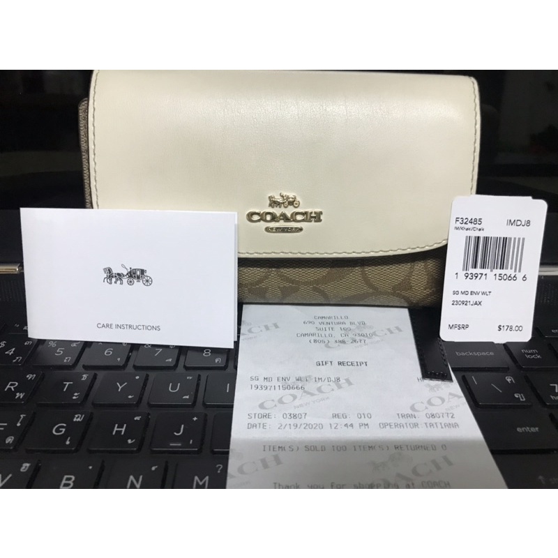 กระเป๋าตังค์ผู้หญิง ยี่ห้อ Coach ขนาดกลาง 3 พับ แท้ 💯💯 รุ่น Coach Medium Envelope Wallet in Singnatu