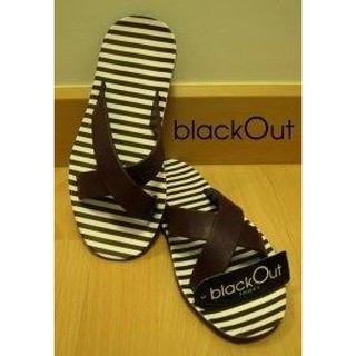 uptoyoubyblackout  รองเท้าแตะแบบสวมลายขวาง สีน้ำตาล ดำ น้ำตาลขาว รุ่น026