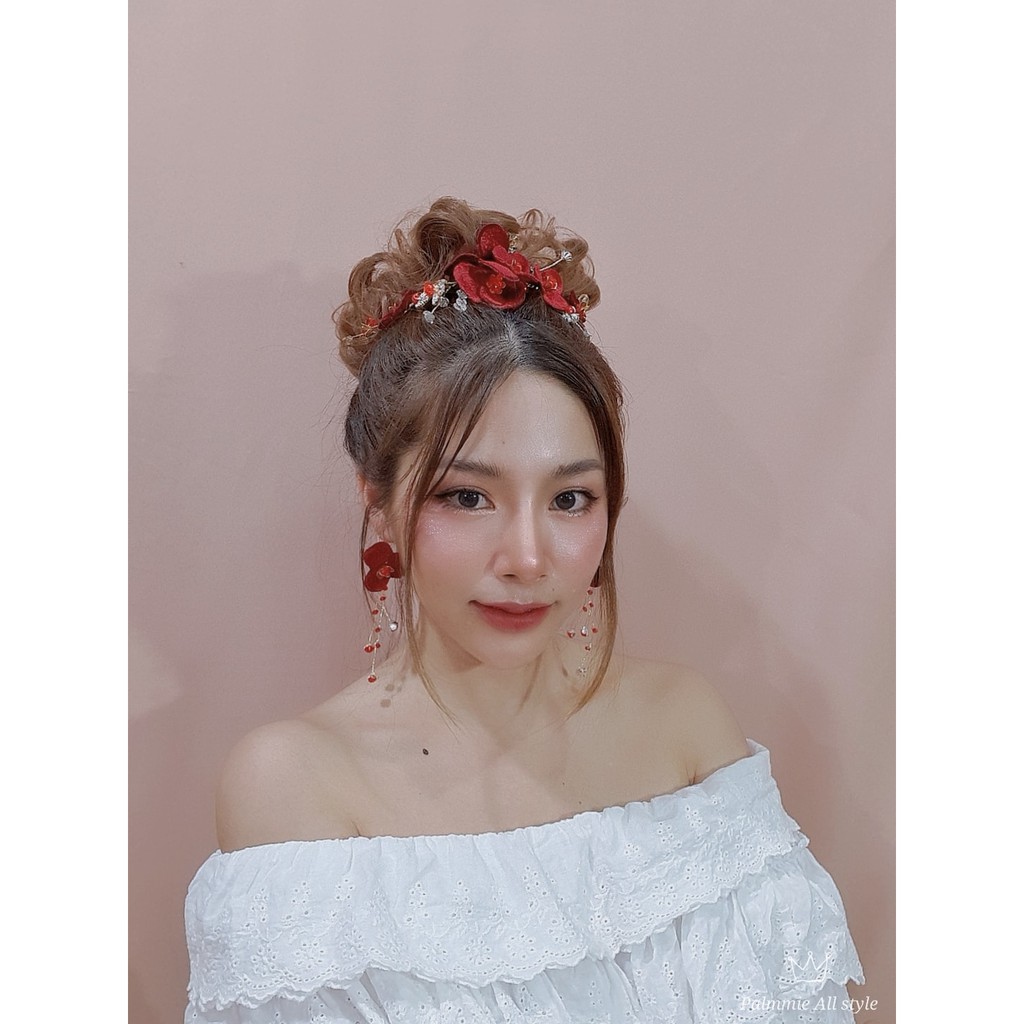 ที่คาดผมเจ้าสาว+ต่างหู หรือใส่ออกงาน​ ดีเทลเป็น ดอกไม้ผ้ากำมะหยี่สีแดงเข้มตัวเรือนสีทอง สวยมากค่ะ ราคาเบาๆ​