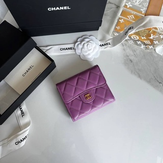 กระเป๋า CHANEL SHORT WALLET WALLET CAVEAR C03 💎เป็นหนังที่มีเม็ดเล็กแล้วก็เงาสวยแข็งแรงทนทานต่อการใช้งาน💛