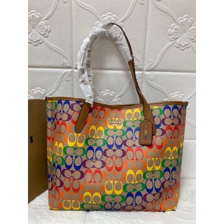 CITY TOTE IN RAINBOW SIGNATURE CANVAS (COACH C4181