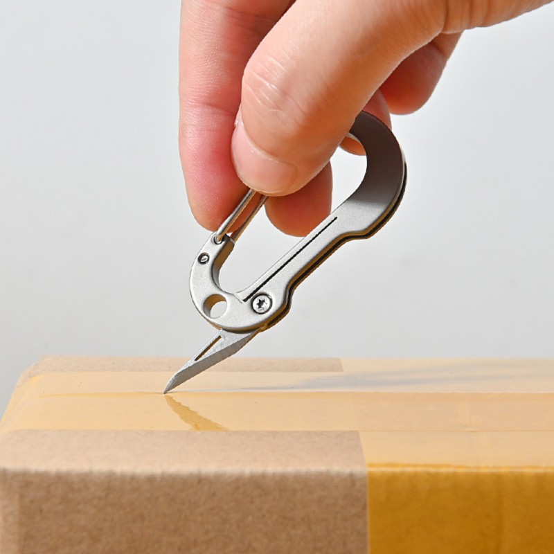มีดเอนกประสงค์：Multifunction Titanium Alloy Keychain Climbing Chain ...