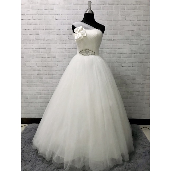 ชุดแต่งงานมือสอง ชุดแต่งงานมินิมอล ชุดเจ้าสาว ชุดถ่ายพรีเวดดิ้ง minimal wedding dress (size:S-M)
