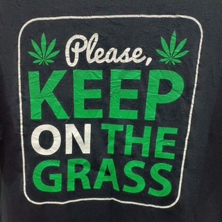 เสื้อยืดมือสอง Usa Please Keep On The Grass สายเขียว Size XL.อก24/ยาว29