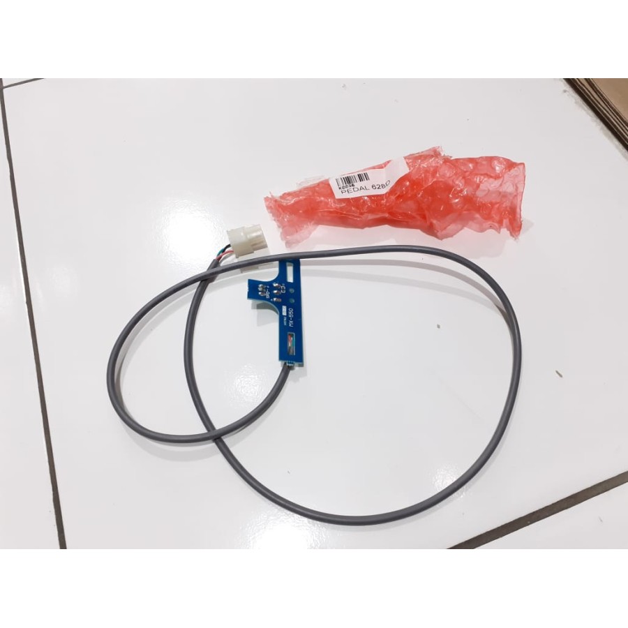 GC 628D จักรเย็บผ้า/เหยียบอัตโนมัติ 628D