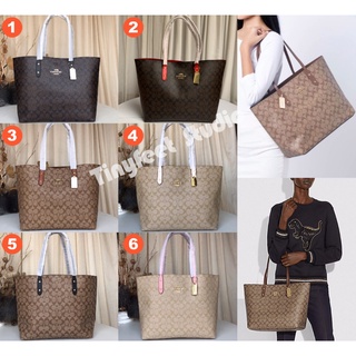 Coach 76636 Town Tote Signature Canvas Women กระเป๋าช้อปปิ้งสะพายไหล่