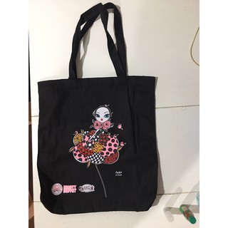 กระเป๋าผ้า Beauty Buffet tole bag