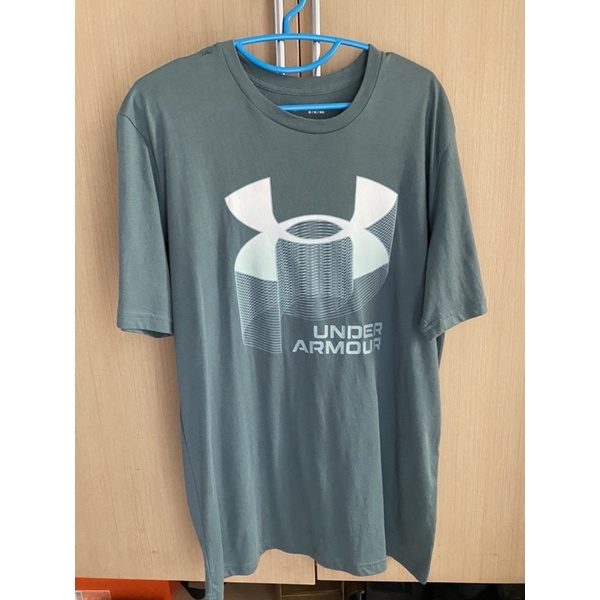 เสื้อยืด underarmour