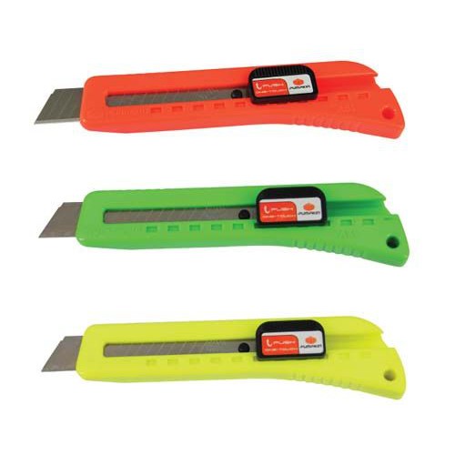 PUMPKIN มีดคัตเตอร์ขนาดใหญ่ ใบมีดคม ทนทาน คละสี  รุ่น S-101A