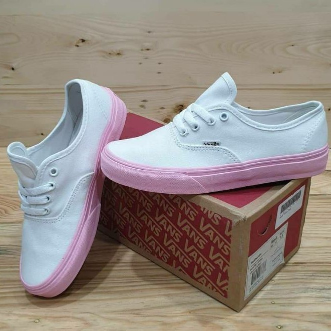 Sepatu cheap vans authentic