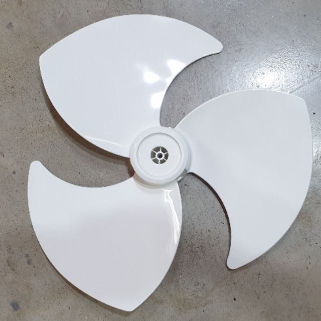 Hatari ใบพัดลมฮาตาริโคจร/ใบพัดลมติดเพดาน ขนาด 16 และ 18 นิ้ว ( ของแท้จากศูนย์ )