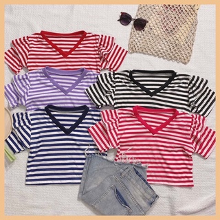 สินค้าพร้อมส่ง 🦄 [ครบ 5 สี] เสื้อครอป คอวี ทูโทนลายริ้ว ** crop top ** เสื้อเอวลอย