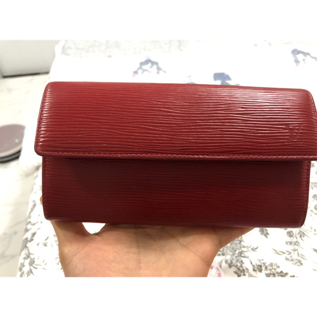 กระเป๋าสตางค์ Louis Vitton Red EPI ปี 2010