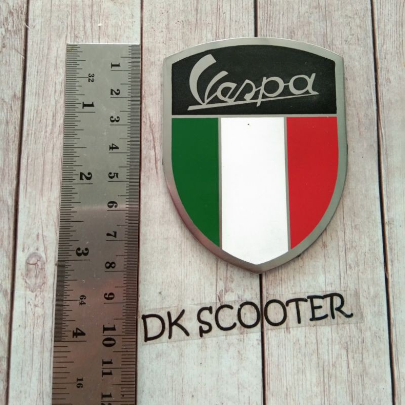 Vespa ITLAY Shield EMBLEM