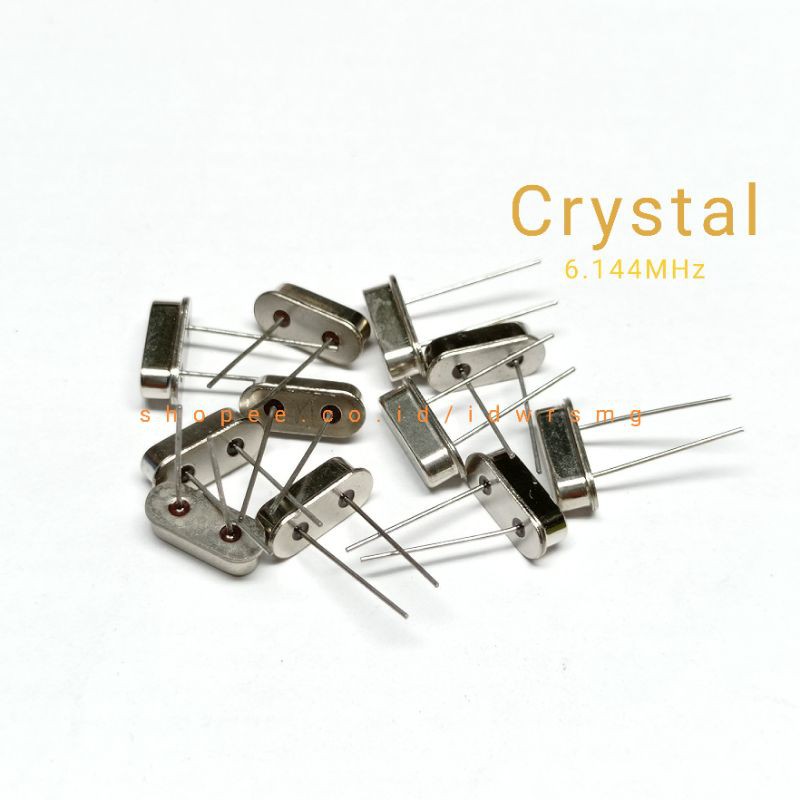 Crystal Oscilator 6.144MHz โปรไฟล์ต่ํา 6.144 MHz 49S DIP