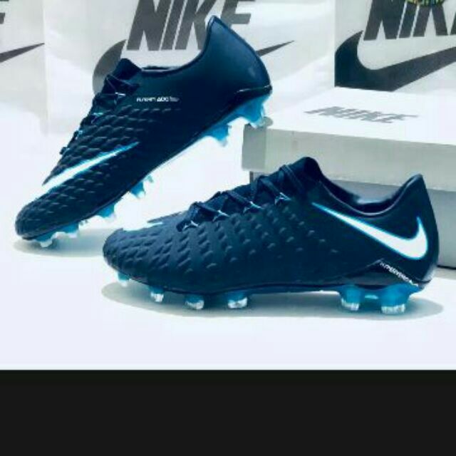 รองเท้าฟุตบอล Nike hypervenom เบอ42