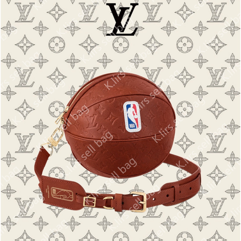 Shop Louis Vuitton Lvxnba Ball And Tab Pendant (MP3056) by naganon
