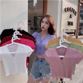 🍒เสื้อยืดไหมพรมแขนสั้น🍒✅✅สินค้าพร้อมส่ง เสื้อเอวลอย เสื้อครอป เอวสูง เสื้อยืดไหมพรม เสื้อครอปมีกระดุม