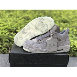 【ลดราคา】KAWS X Air Jordan หนังกลับ สีเทา 4 ชิ้น