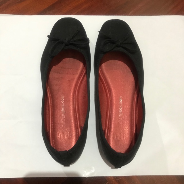 รองเท้ามือสอง Nu Bangkok เบอร์6 (ขนาด 36)