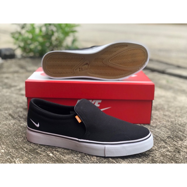 nike court royale ac slip on