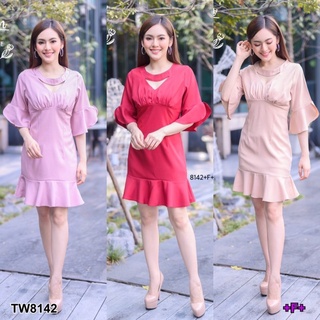 👗Pfashion [ส่งไว!!🚛] P8142  เดรสเจาะคัตเอ้าส์ 3 เหลี่ยมแขนระฆัง  Triangular cut-out cutout dress with bell sle