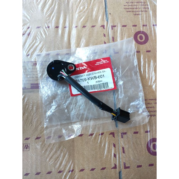 35759-K58-T81สวิทช์ไฟเกียร์แท้เวฟ110iรุ่นปี2009-20, CZI,1ชุด อะไหล่แท้HONDA