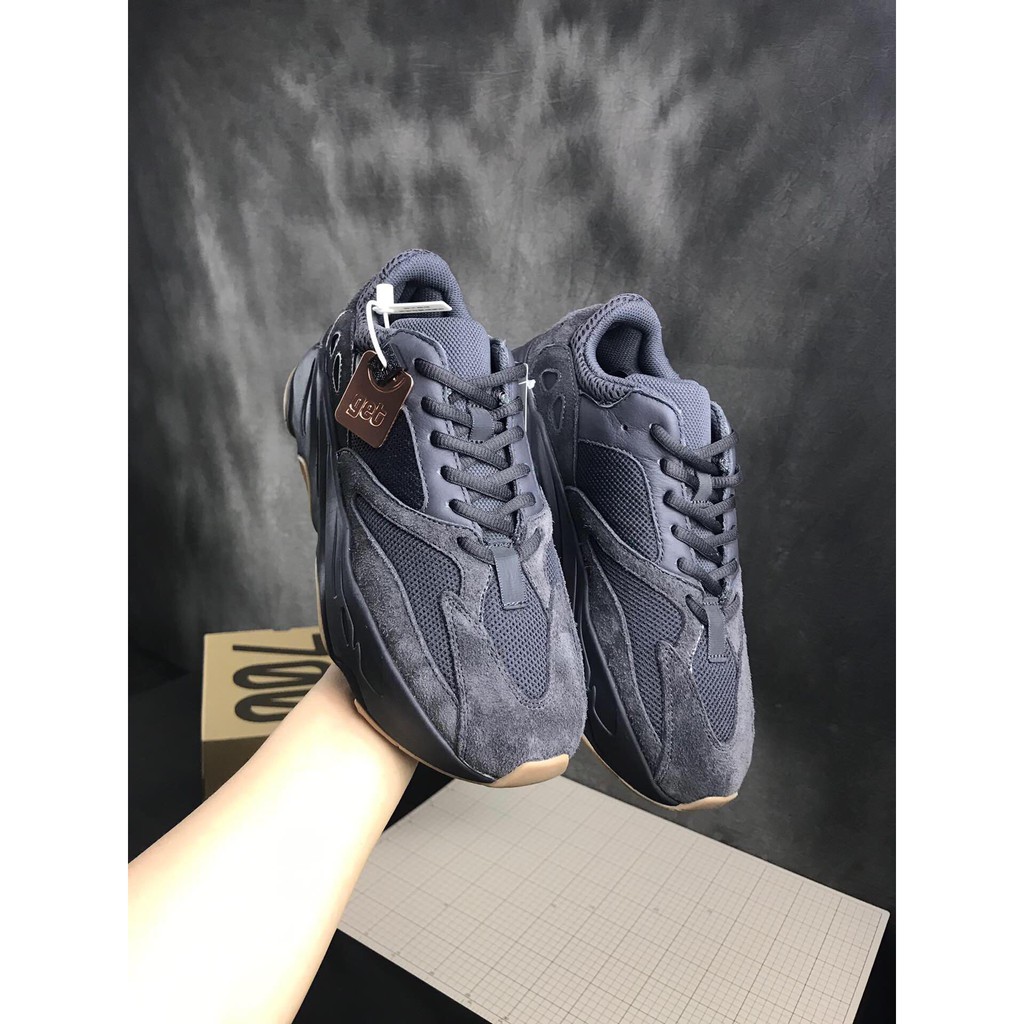 Yeezy 700 hot sale end