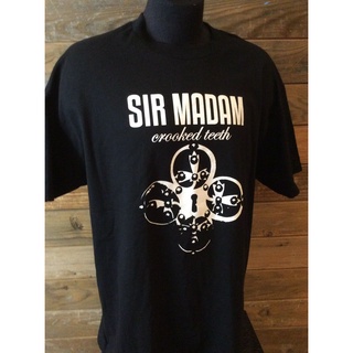 [100% Cotton] ลดกระหน่ํา เสื้อยืดลําลอง แขนสั้น พิมพ์ลายวงร็อค Sir Madam AIjgee41NApnil71 สําหรับผู้ชาย