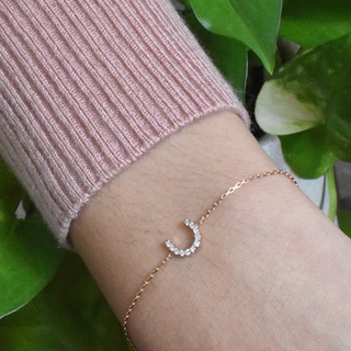 สร้อยข้อมือทองคำฝังเพชรแท้ 18K สี Rose Gold รูปเกือกม้า