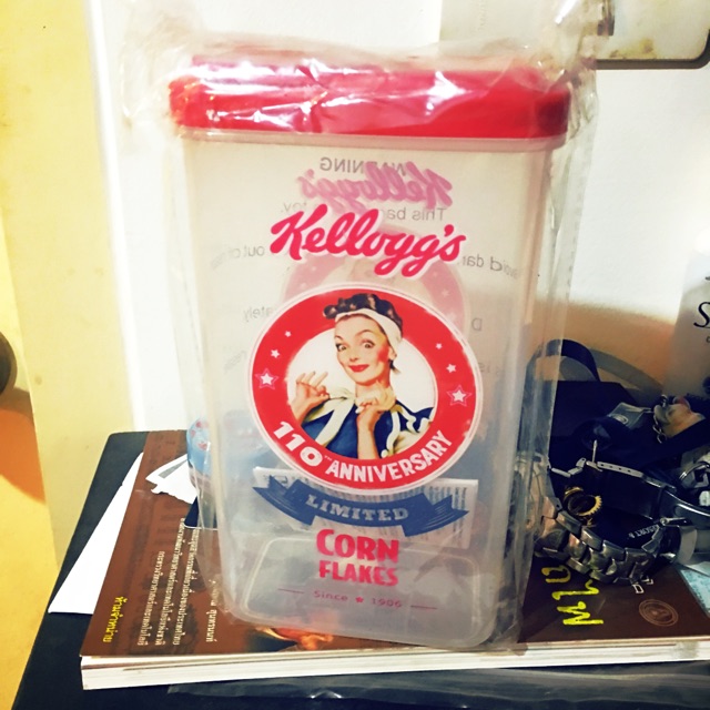 Kellogg ‘s 110 anniversary limited กล่องใส่คอนเฟลก corn flakes