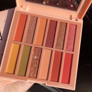 TUTU SUKURA FLOWRES EYESHADOW **ของแท้ พร้อมส่ง