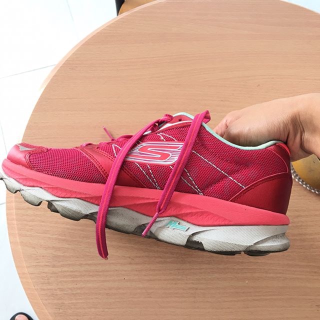 Sketchers go run รองเท้าวิ่ง