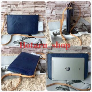 ZARA Day Time Clutch bag 
กระเป๋าสะพายลายเรียบหรู สามารถถือเดินเล่นสะพายเก๋ๆหรือถือออกงานได้เลย