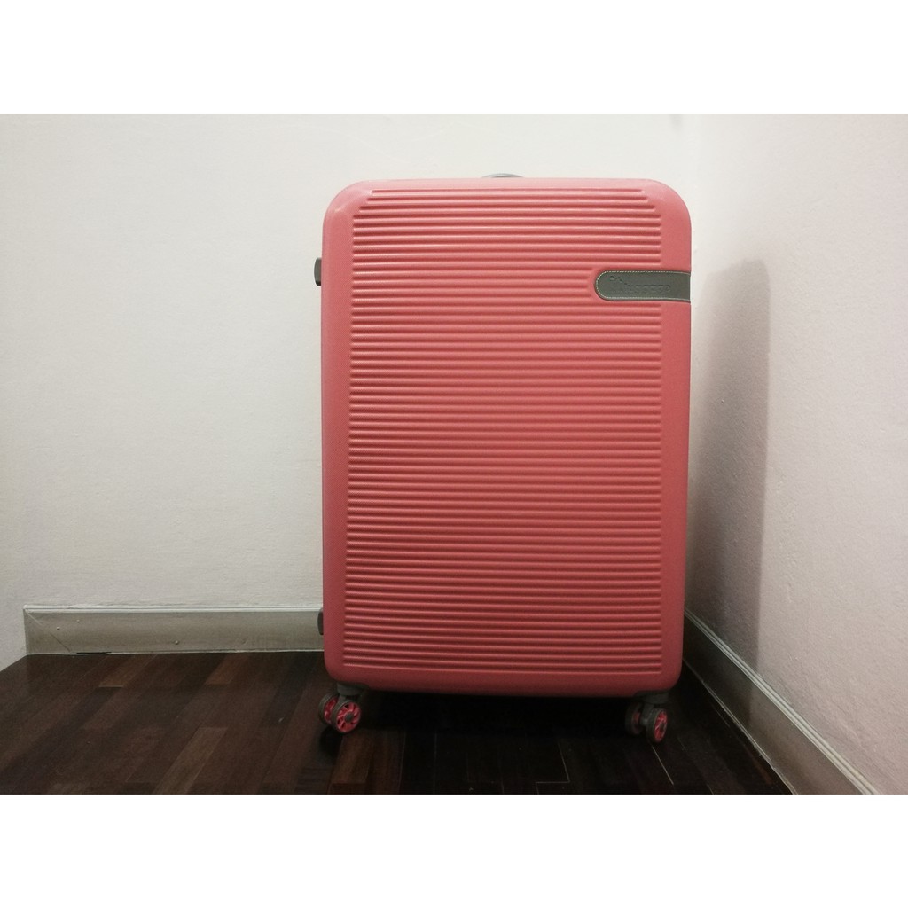 กระเป๋าเดินทางล้อลาก ยี่ห้อ it luggage ขนาด 28.5" มือสอง สภาพดี