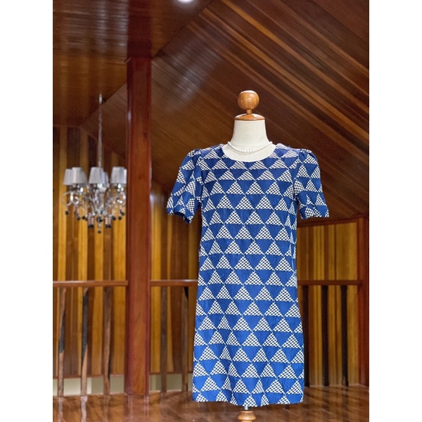 (SD002) เดรสลายน้ำเงิน สวยยย