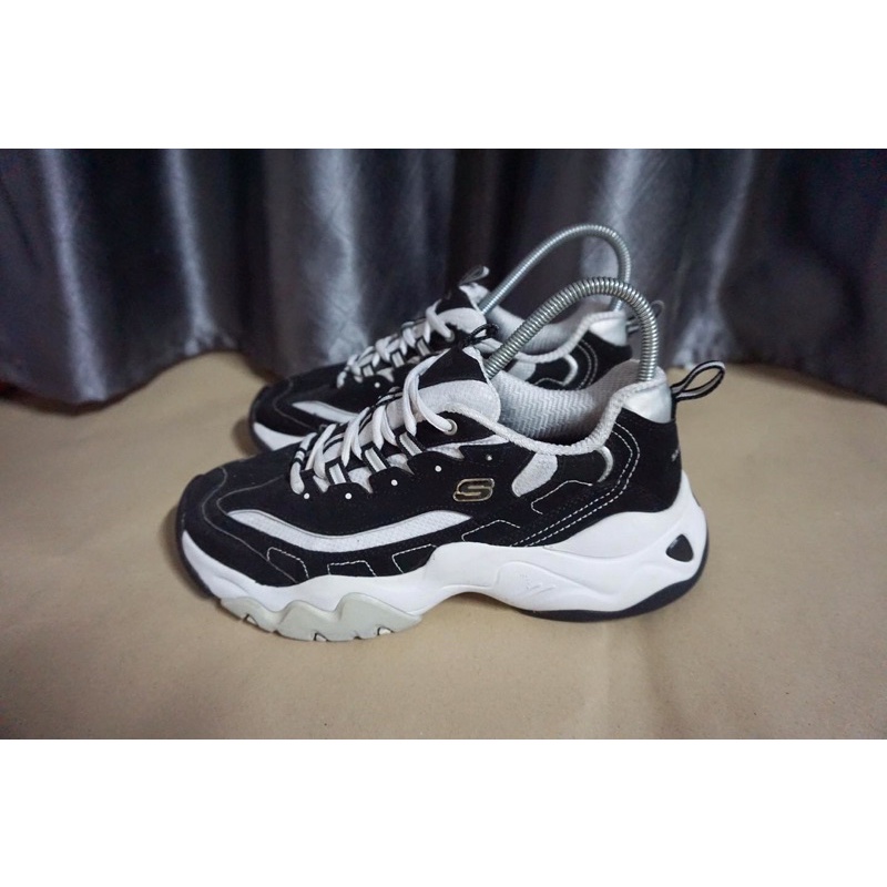 Skechers D’lites 3.0 (Size: 39.5/25)