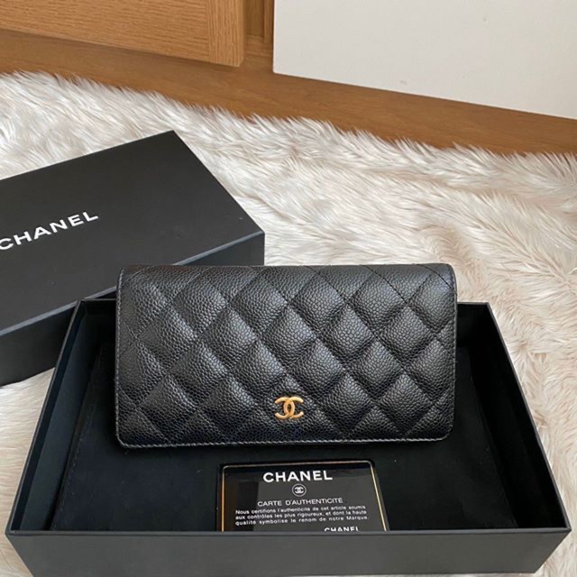 Like new Chanel bifold caviar wallet holo21 สภาพงามค่ะ เม็ดชัด มุมไม่ถลอก ภายในสะอาด หนังงาม