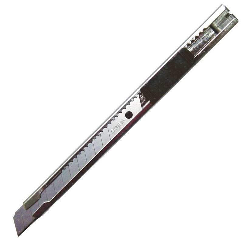 (KTS)มีดคัตเตอร์ตัดพลาสติก AROMA รุ่น P-450